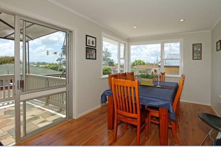 Photo of property in 151 Tirimoana Road, Te Atatu South, Auckland, 0602