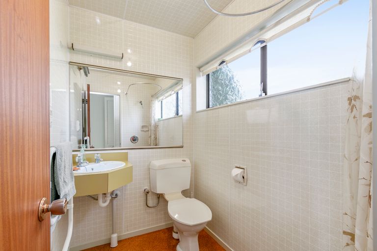 Photo of property in 13a Norton Park Avenue, Fairfield, Lower Hutt, 5011