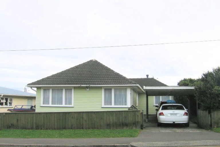 Photo of property in 15 Baylands Drive, Newlands, Wellington, 6037