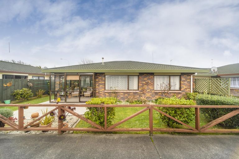Photo of property in 2/89 College Street, Awapuni, Palmerston North, 4412