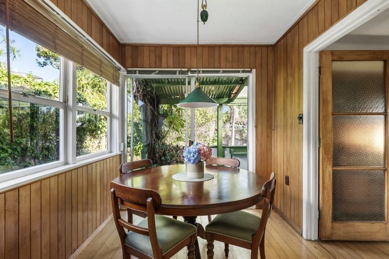 Photo of property in 64 County Road, Torbay, Auckland, 0630