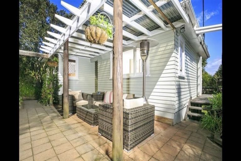Photo of property in 131 Paremoremo Road, Lucas Heights, Auckland, 0632