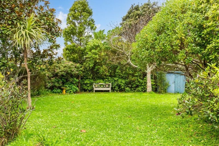 Photo of property in 9 Toenga Road, Pukerua Bay, 5026