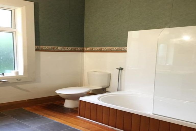 Photo of property in 21 Stone Street, Kenmure, Dunedin, 9011