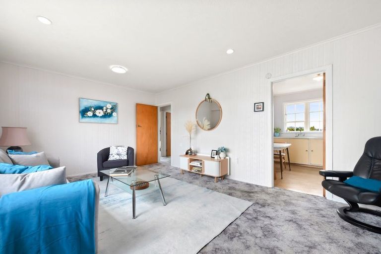 Photo of property in 1/95 Whites Line East, Waiwhetu, Lower Hutt, 5010