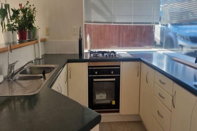 Photo of property in 2/86 Birkenhead Avenue, Birkenhead, Auckland, 0626