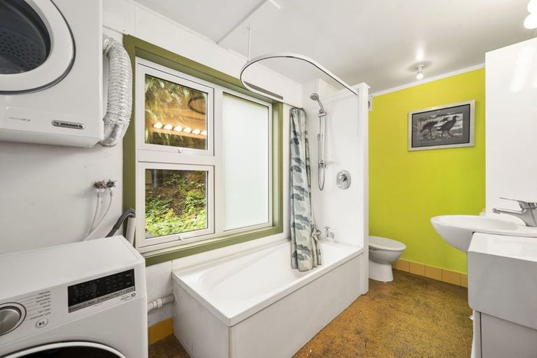 Photo of property in 61d Mortimer Terrace, Brooklyn, Wellington, 6021