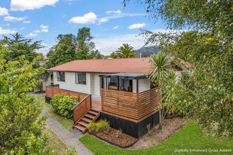 Photo of property in 20 Glengarry Place, Hilltop, Taupo, 3330