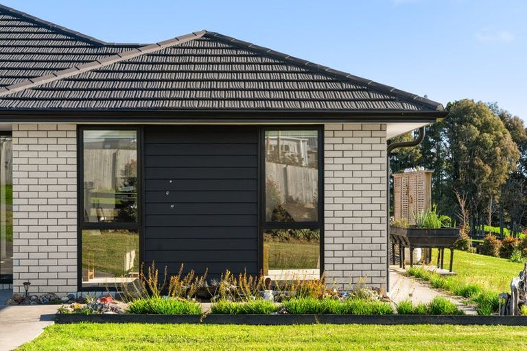 Photo of property in 23 Calla Street, Maungaturoto, 0520