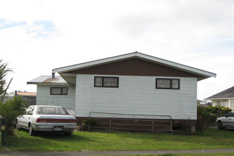 Photo of property in 16 Warwick Road, Stratford, 4332