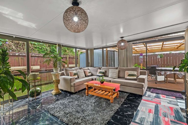 Photo of property in 100a Gloucester Road, Manurewa, Auckland, 2102