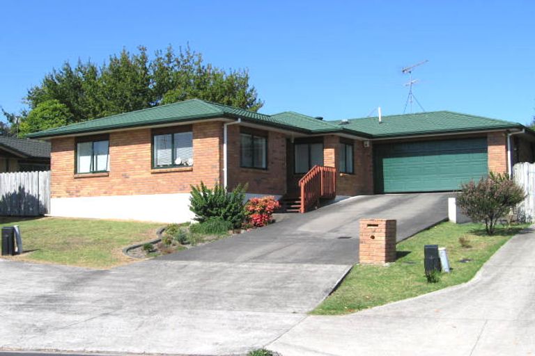 Photo of property in 14 Ryehill Close, New Lynn, Auckland, 0600