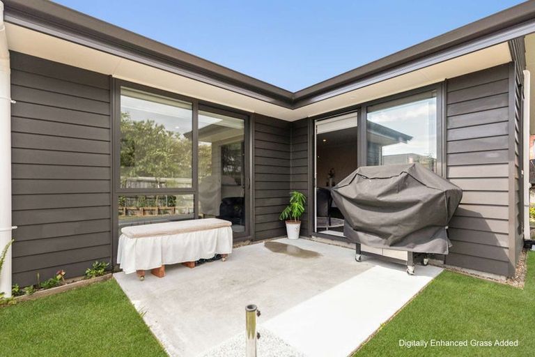 Photo of property in 5 Faber Place, Rototuna North, Hamilton, 3210