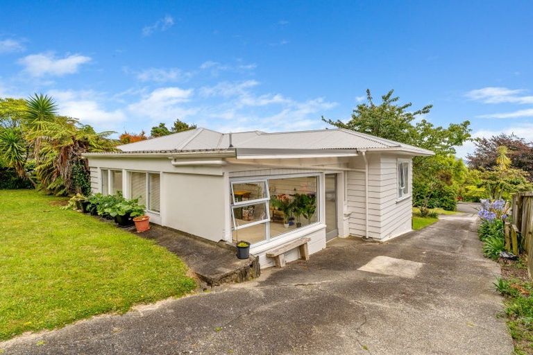 Photo of property in 21 Tui Crescent, Waikanae, 5036