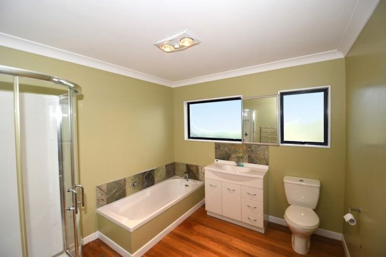 Photo of property in 19a Pakeho Road, Kaiwaka, 0573