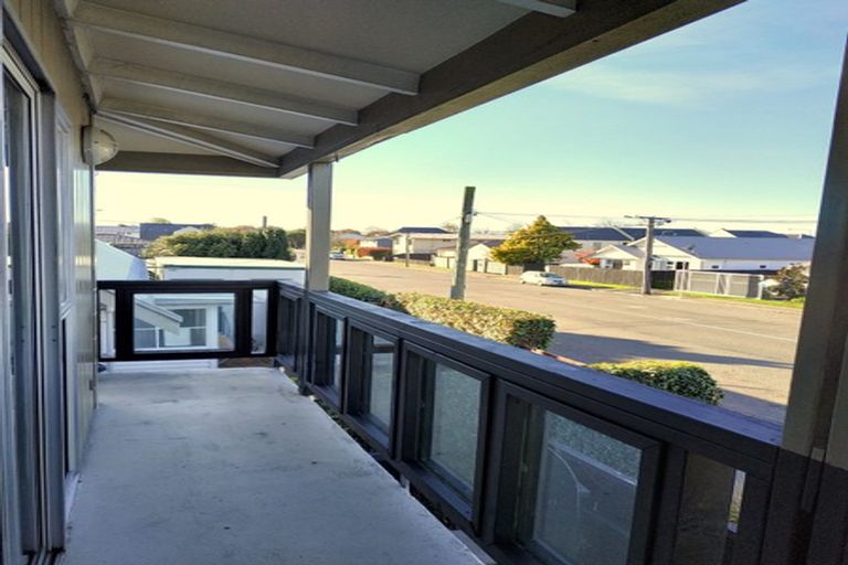 Photo of property in 2/33 Springfield Road, St Albans, Christchurch, 8014