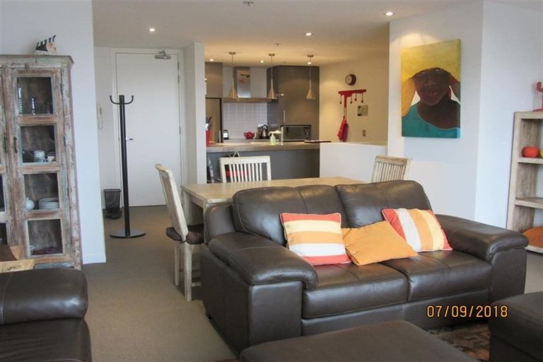 Photo of property in Portal Apartments, 8e/42 Cable Street, Te Aro, Wellington, 6011
