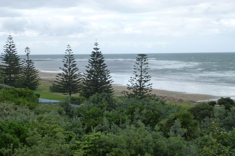 Photo of property in 13c Makorori Beach Road, Makorori, Gisborne, 4073