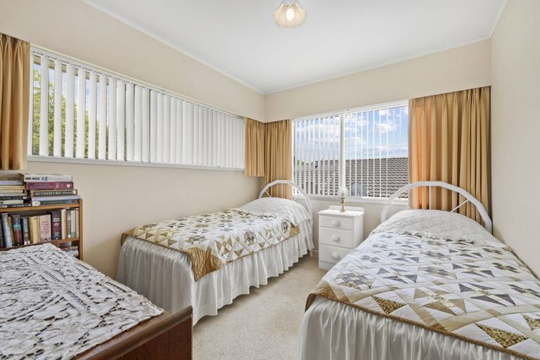 Photo of property in 2/82 Newhaven Terrace, Mairangi Bay, Auckland, 0630