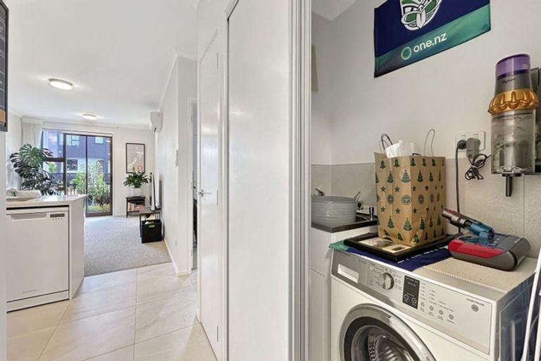 Photo of property in 29 Manarini Road, Westgate, Auckland, 0614