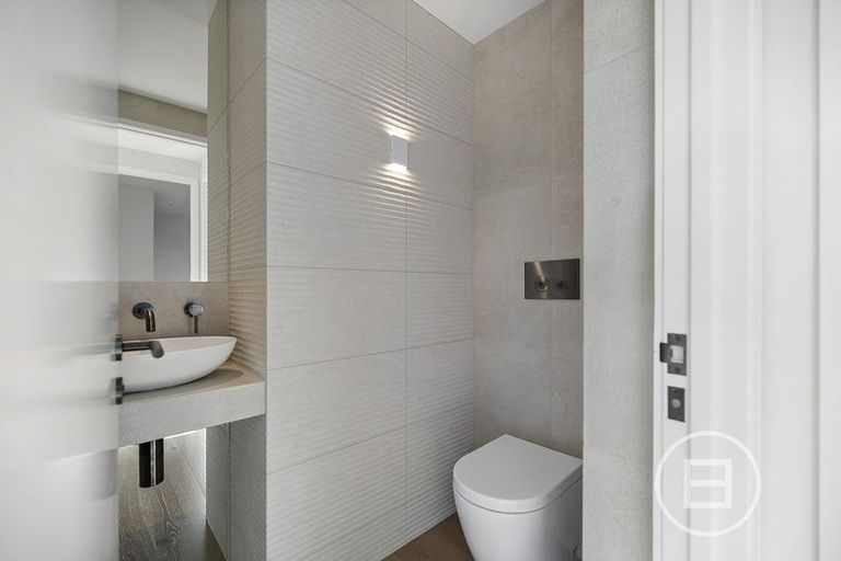 Photo of property in 16 Robrosa Street, Wanaka, 9305