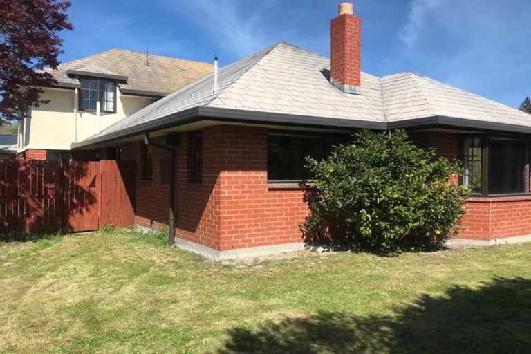 Photo of property in 19 Wadeley Road, Ilam, Christchurch, 8041