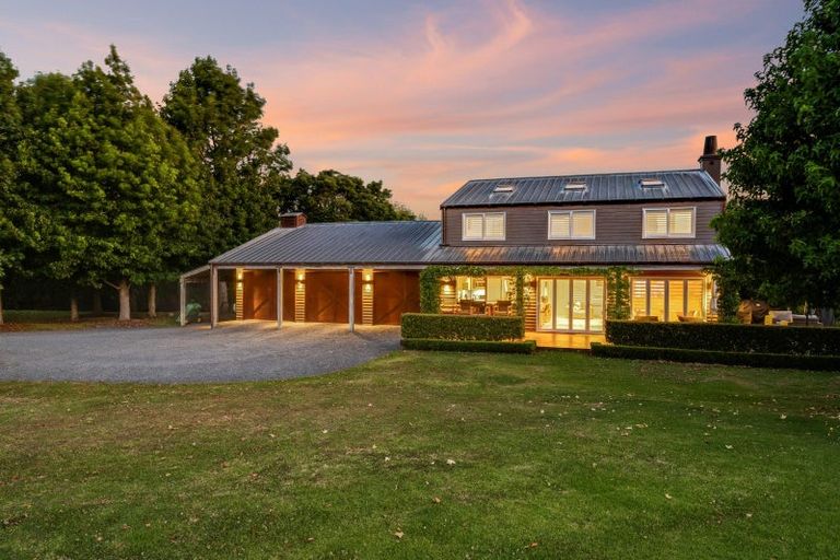 Photo of property in 42 Porterfield Road, Whitford, Howick, 2571