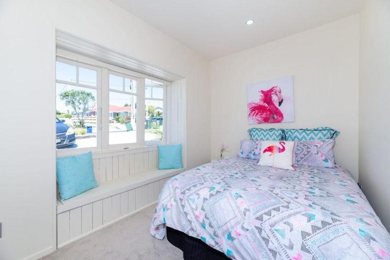 Photo of property in 30 Koromiko Street, New Lynn, Auckland, 0600