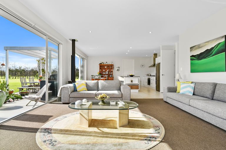 Photo of property in 318 Point Wells Road, Point Wells, Warkworth, 0986