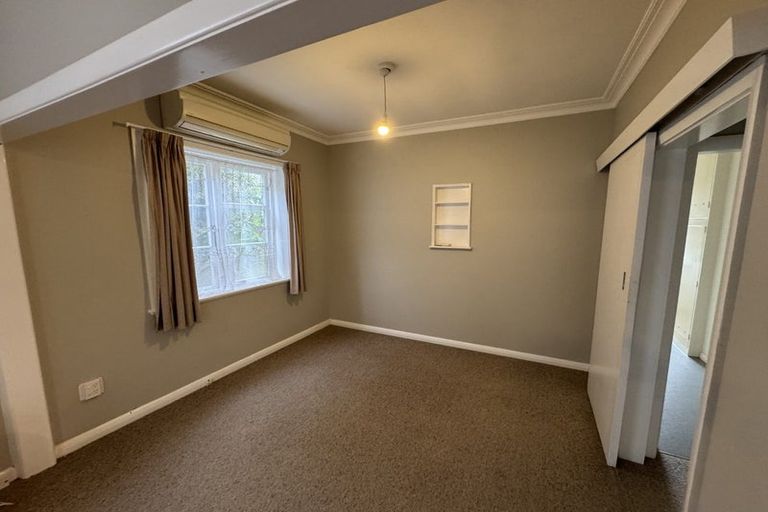 Photo of property in 40 Sunshine Avenue, Karori, Wellington, 6012