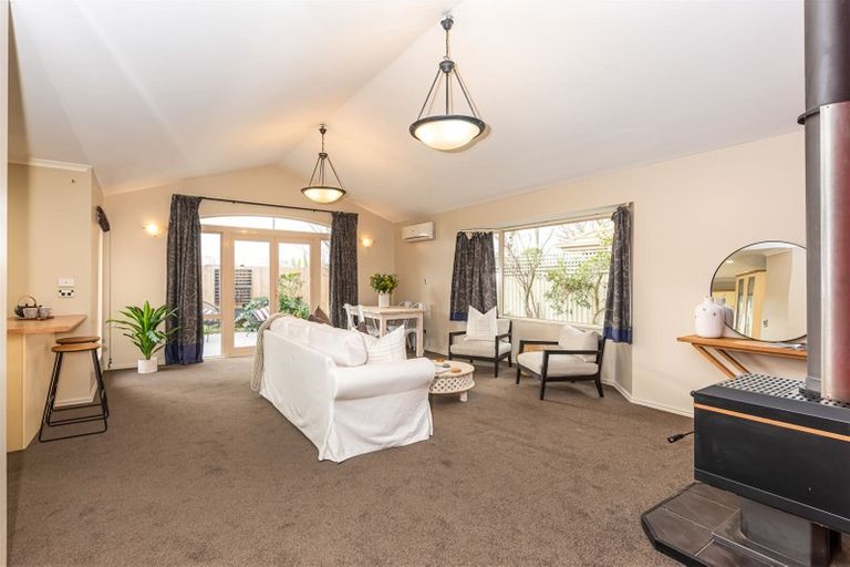 Photo of property in 225b Travis Road, New Brighton, Christchurch, 8083