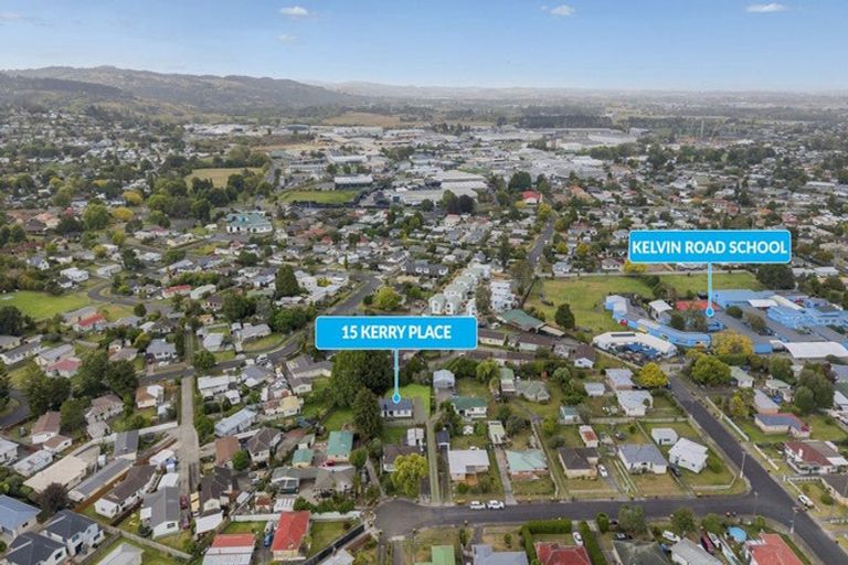 Photo of property in 15 Kerry Place, Papakura, 2110