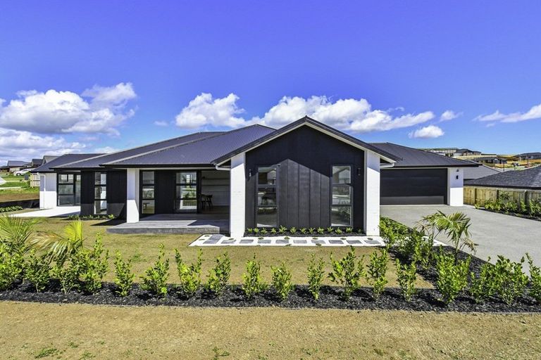 Photo of property in 83 Harriet Johnston Drive, Pokeno, 2402