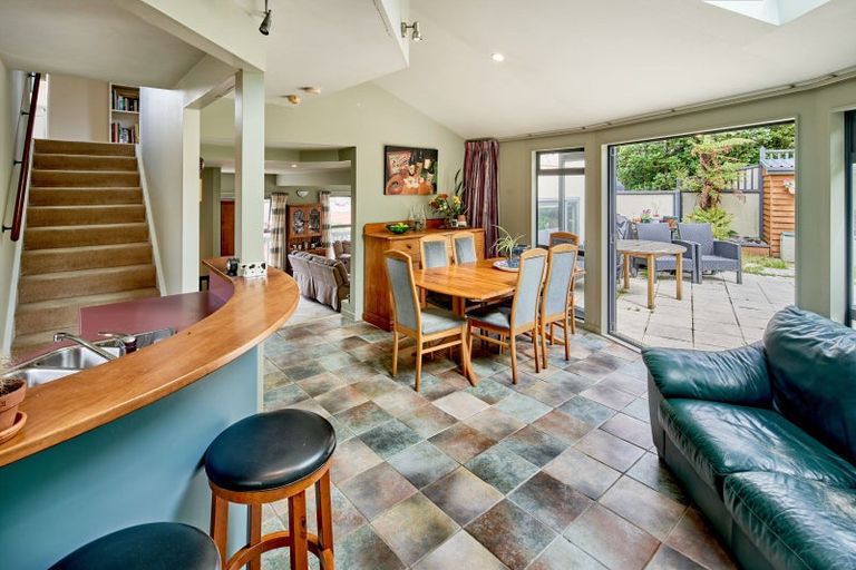 Photo of property in 12a Redwood Avenue, Tawa, Wellington, 5028