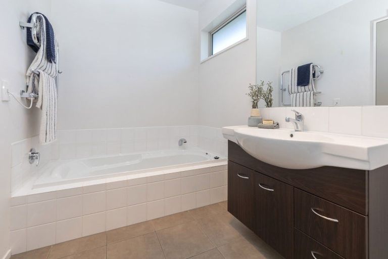 Photo of property in 5 Thomas Cane Lane, Hillmorton, Christchurch, 8024