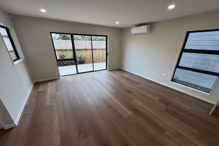 Photo of property in 3/43 Clevedon Road, Papakura, 2110