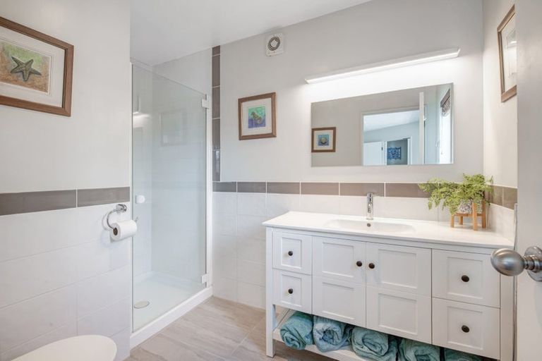 Photo of property in 12 Ascot Way, Orewa, 0931