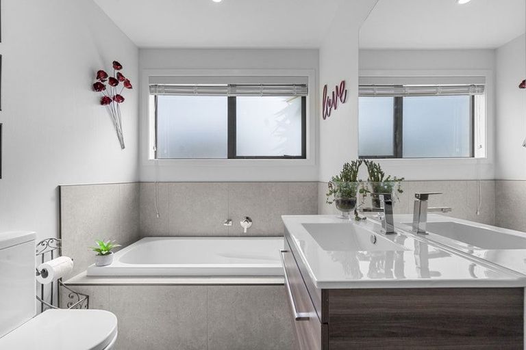 Photo of property in 3/6 Landell Place, Harrowfield, Hamilton, 3210