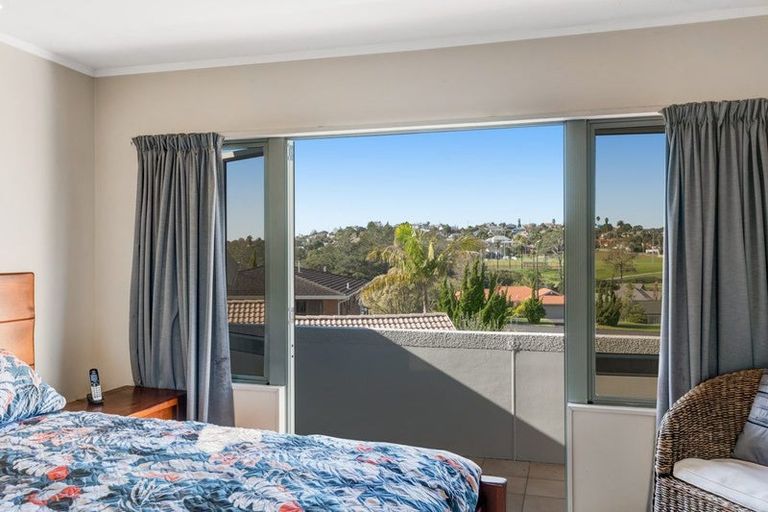 Photo of property in 5 Rifleman Rise, Unsworth Heights, Auckland, 0632