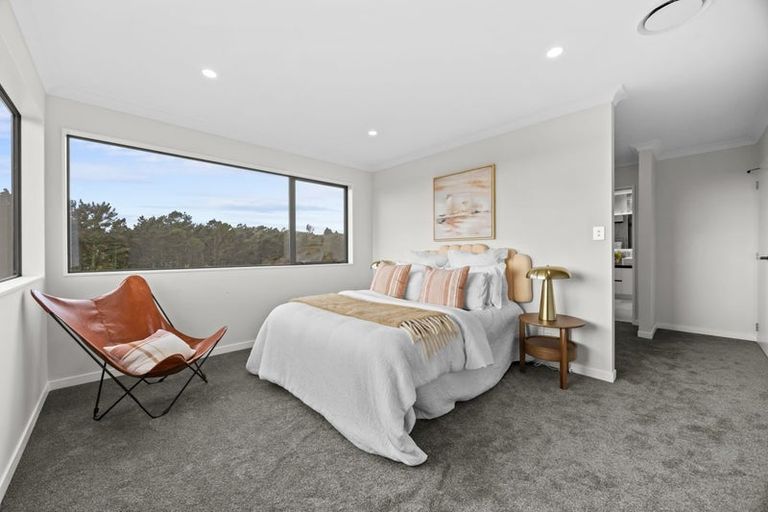 Photo of property in 17 Bremner Ridge Street, Flat Bush, Auckland, 2019