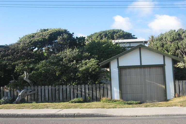 Photo of property in 134 The Parade, Paekakariki, 5034