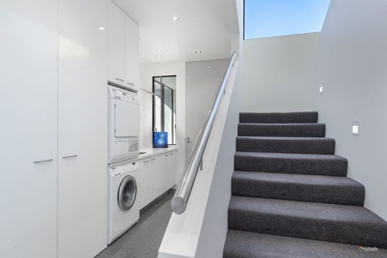 Photo of property in 52 Penrose Street, Woburn, Lower Hutt, 5010