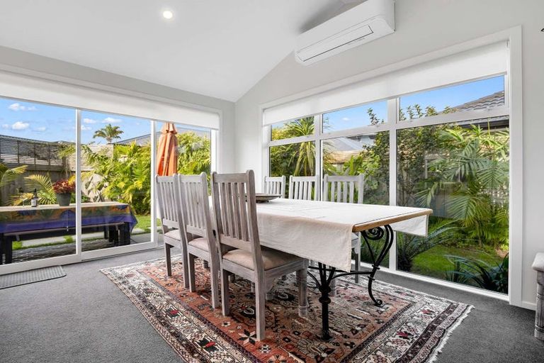 Photo of property in 4 Mida Close, Papamoa Beach, Papamoa, 3118