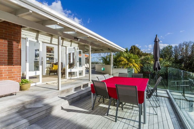 Photo of property in 36 Rewi Street, Torbay, Auckland, 0630