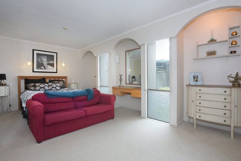 Photo of property in 10 Aitken Street, Bulls, 4818