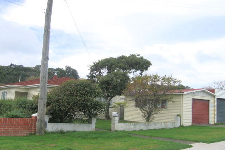 Photo of property in 34 Oxford Street, Tawa, Wellington, 5028
