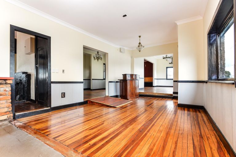 Photo of property in 3 Campbell Street, Palmerston North, 4410