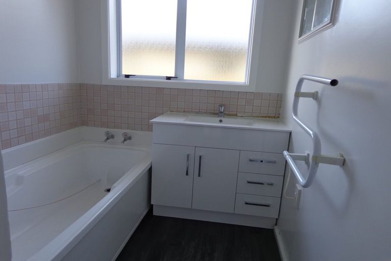 Photo of property in 228 Grahams Road, Burnside, Christchurch, 8053