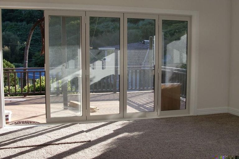 Photo of property in 26 Rangiora Avenue, Kaiwharawhara, Wellington, 6035