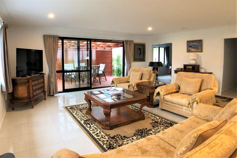 Photo of property in 33 Amsharlo Drive, Kerikeri, 0230